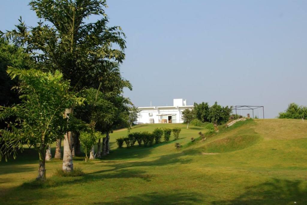 Aravli Vista Gurgaon Bagian luar foto